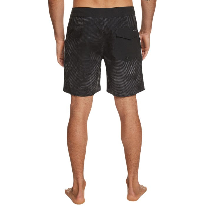 QUIKSILVER SURFSILK MASSIVE 17" BOARDSHORT - BLACK