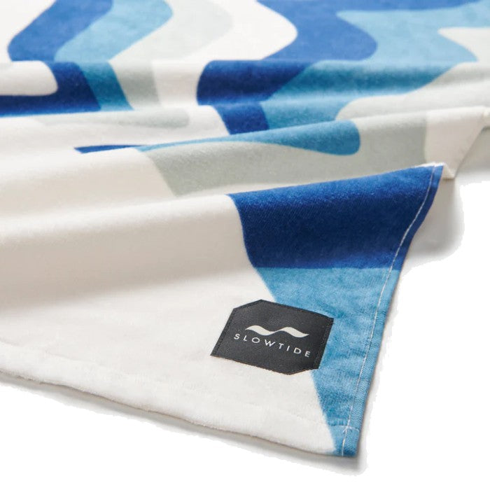 SLOWTIDE SHINE ON BEACH TOWEL - DEEP PACIFIC