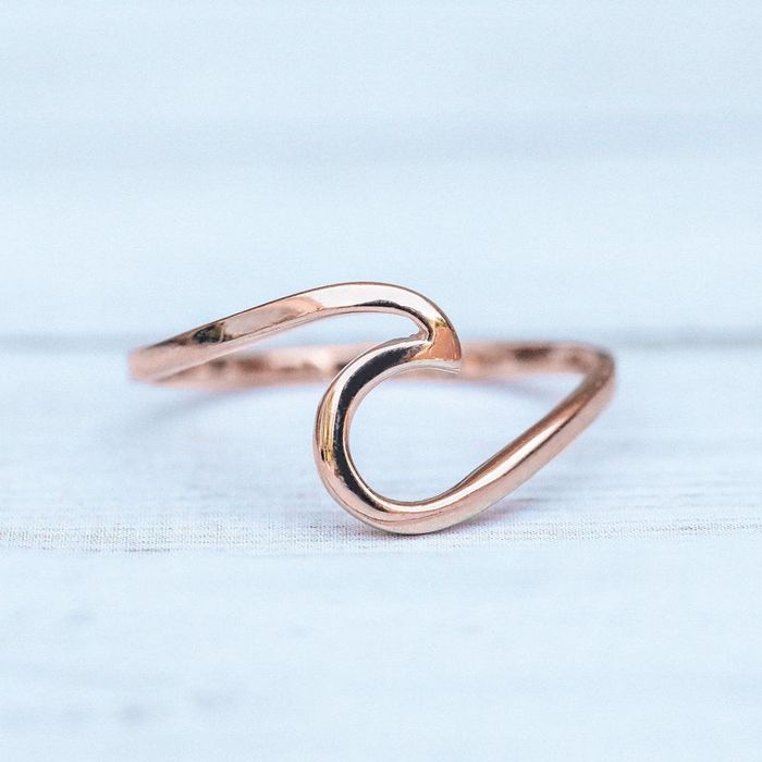 PURA VIDA WAVE RING - ROSE GOLD