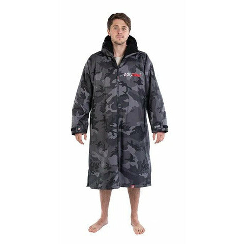 DRYROBE ADVANCE LANGARM SCHWARZER SURF-/STRANDPONCHO – CAMOUFLAGE SCHWARZ