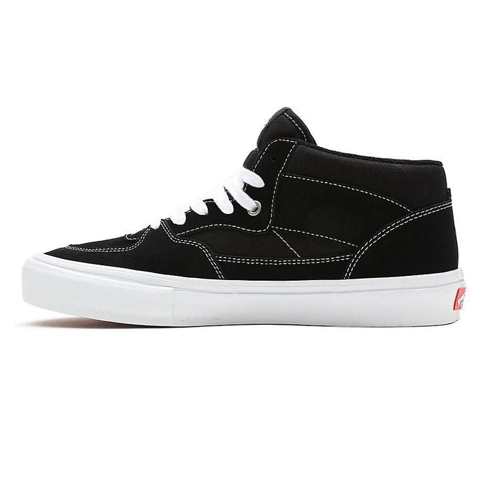 VANS HALF CAB SKATE SCHOENEN - BLACK/WHITE