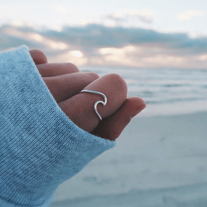 PURA VIDA WAVE RING - SILVER