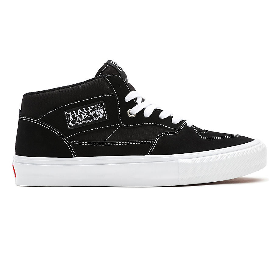 VANS HALF CAB SKATE SCHOENEN - BLACK/WHITE