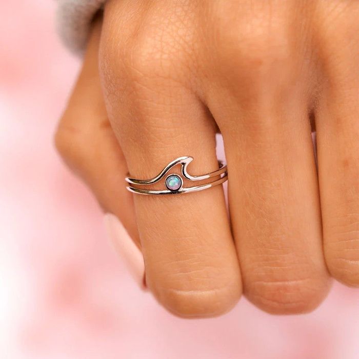 PURA VIDA OPAL WAVE RING – SILBER